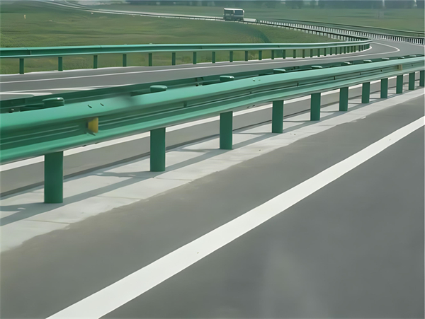 南阳高速护栏板守护安全广泛应用于多个行业