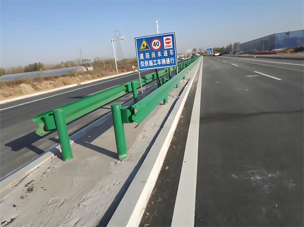 南阳公路护栏守护安全横跨多个行业的应用